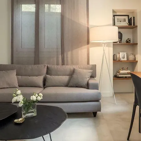 Unique Semi-basement At The Foot Of The Acropolis Daire Atina